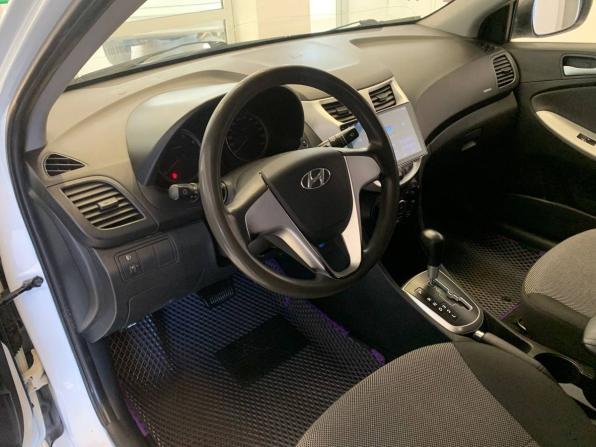 Hyundai Solaris I с пробегом 2013 года, цена 900 681 рубль, 127000 км, седан, Автокод Объявления