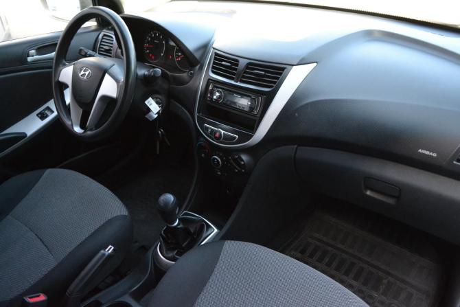 Hyundai Solaris I с пробегом 2012 года, цена 570 000 рублей, 197550 км, хэтчбек, Автокод Объявления