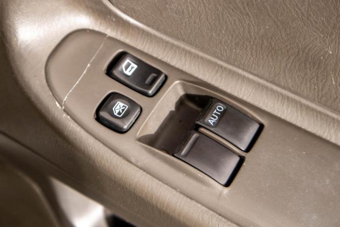 Nissan Expert с пробегом 2003 года, цена 299 000 рублей, 490000 км, универсал, Автокод Объявления