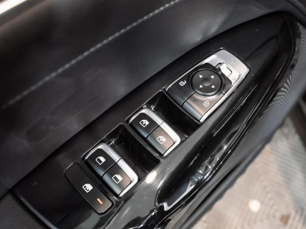 Kia K5 III с пробегом 2020 года, цена 2 740 000 рублей, 73969 км, седан, Автокод Объявления