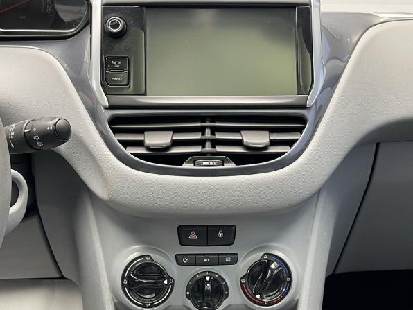 Peugeot 208 I с пробегом 2013 года, цена 697 000 рублей, 116973 км, хэтчбек, Автокод Объявления