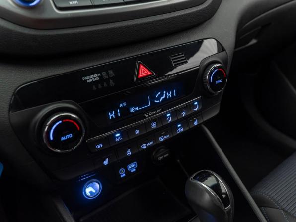 Hyundai Tucson III с пробегом 2016 года, цена 1 640 000 рублей, 238279 км, внедорожник, Автокод Объявления