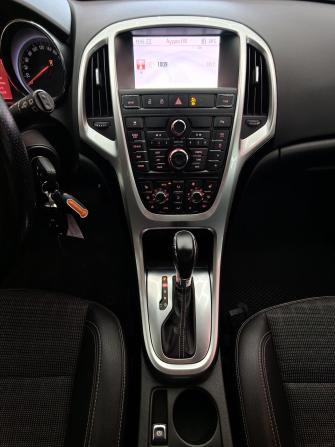 Opel Astra J Рестайлинг с пробегом 2013 года, цена 1 000 000 рублей, 158272 км, хэтчбек, Автокод Объявления