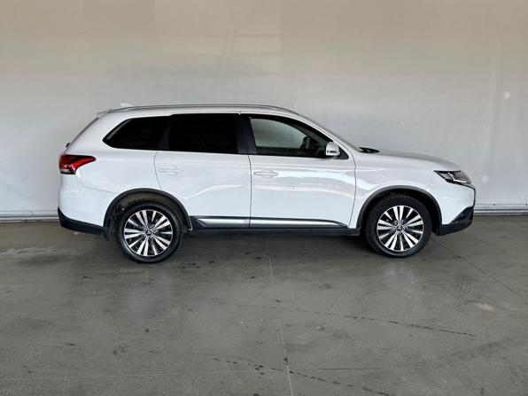 Mitsubishi Outlander III Рестайлинг 3 с пробегом 2019 года, цена 2 050 000 рублей, 113754 км, внедорожник, Автокод Объявления