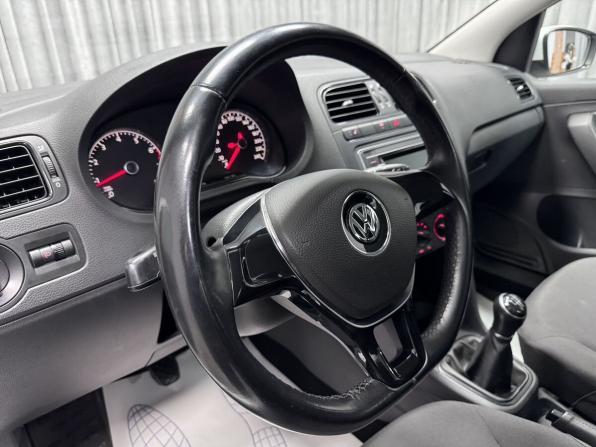 Volkswagen Polo V Рестайлинг с пробегом 2016 года, цена 1 049 000 рублей, 92211 км, седан, Автокод Объявления