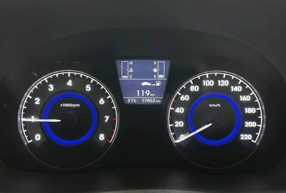 Hyundai Solaris I Нижний Новгород  - изображение 18