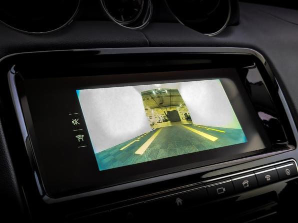 Jaguar XJ IV (X351) Рестайлинг с пробегом 2019 года, цена 3 700 000 рублей, 95135 км, седан, Автокод Объявления