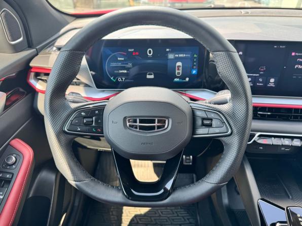 Geely Coolray I Рестайлинг с пробегом 2024 года, цена 2 099 900 рублей, 24908 км, внедорожник, Автокод Объявления