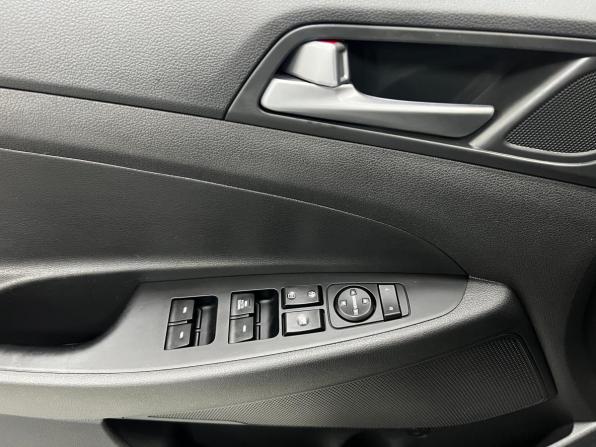 Hyundai Tucson III с пробегом 2016 года, цена 1 699 000 рублей, 157041 км, внедорожник, Автокод Объявления
