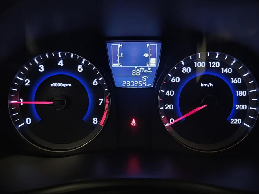 Hyundai Solaris I Рестайлинг Казань  - изображение 16