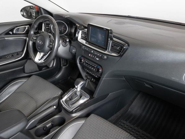 Kia Ceed III с пробегом 2019 года, цена 1 920 000 рублей, 61149 км, универсал, Автокод Объявления