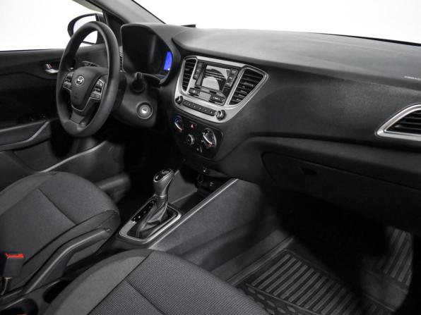Hyundai Solaris II Рестайлинг с пробегом 2021 года, цена 1 655 000 рублей, 19500 км, седан, Автокод Объявления