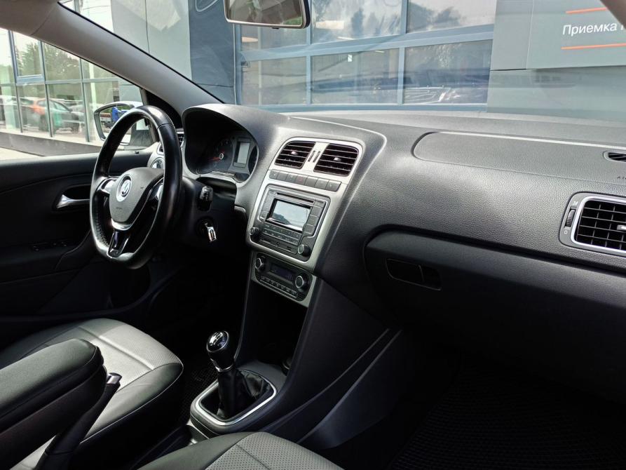 Volkswagen Polo V Рестайлинг Казань  - изображение 9