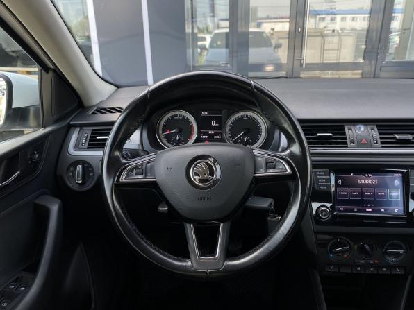 Skoda Rapid I Рестайлинг с пробегом 2018 года, цена 1 199 000 рублей, 124189 км, лифтбек, Автокод Объявления