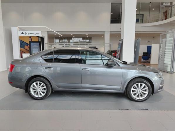 Skoda Octavia III (A7) Рестайлинг с пробегом 2019 года, цена 1 902 000 рублей, 64423 км, лифтбек, Автокод Объявления