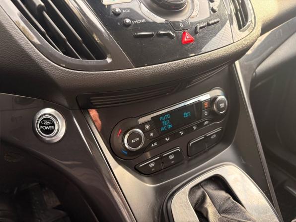 Ford Kuga II с пробегом 2013 года, цена 1 089 000 рублей, 204770 км, внедорожник, Автокод Объявления