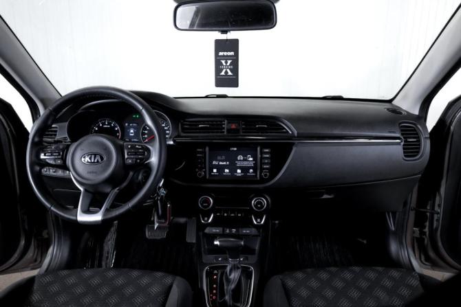 Kia Rio IV с пробегом 2018 года, цена 1 399 000 рублей, 128000 км, седан, Автокод Объявления