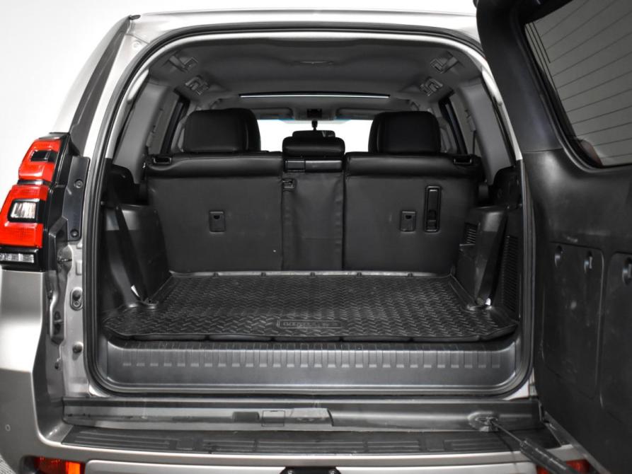 Toyota Land Cruiser Prado 150 Series Рестайлинг 3 Санкт-Петербург  - изображение 23