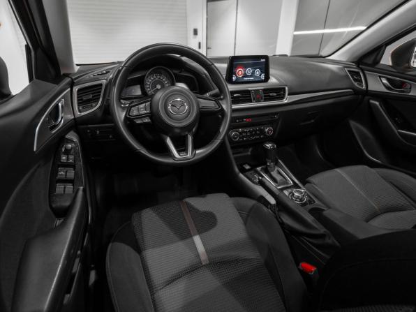 Mazda 3 III (BM) Рестайлинг с пробегом 2018 года, цена 1 750 000 рублей, 141330 км, седан, Автокод Объявления