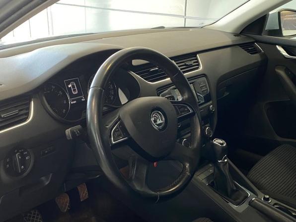 Skoda Octavia III (A7) с пробегом 2015 года, цена 1 267 000 рублей, 161221 км, лифтбек, Автокод Объявления