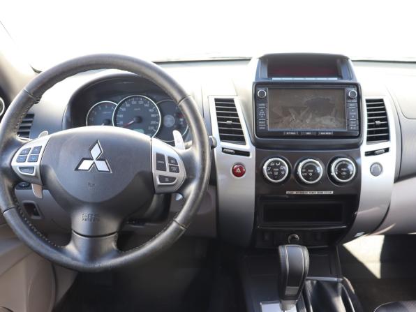 Mitsubishi Pajero Sport II Рестайлинг с пробегом 2015 года, цена 1 900 000 рублей, 198748 км, внедорожник, Автокод Объявления