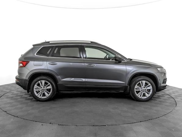 Skoda Karoq I с пробегом 2022 года, цена 2 850 000 рублей, 98480 км, внедорожник, Автокод Объявления