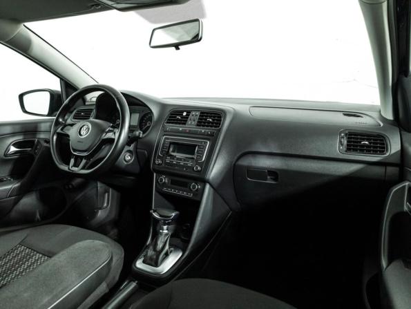Volkswagen Polo V Рестайлинг с пробегом 2017 года, цена 1 049 700 рублей, 94985 км, седан, Автокод Объявления