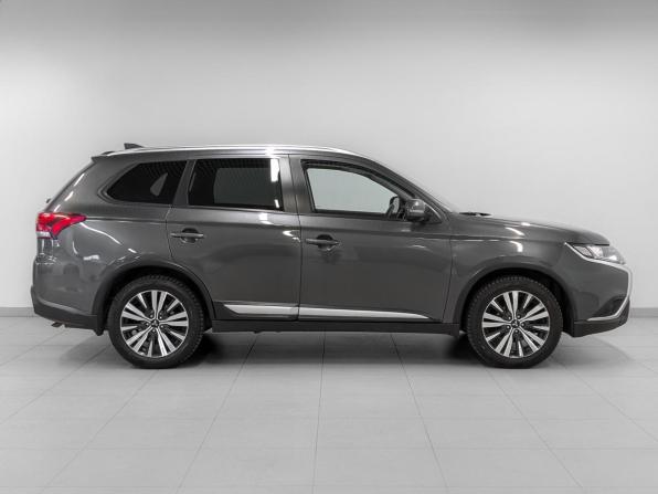 Mitsubishi Outlander III Рестайлинг 3 с пробегом 2020 года, цена 2 200 000 рублей, 92167 км, внедорожник, Автокод Объявления