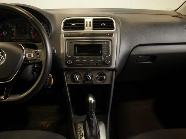 Volkswagen Polo V Рестайлинг с пробегом 2019 года, цена 1 430 000 рублей, 77979 км, седан, Автокод Объявления