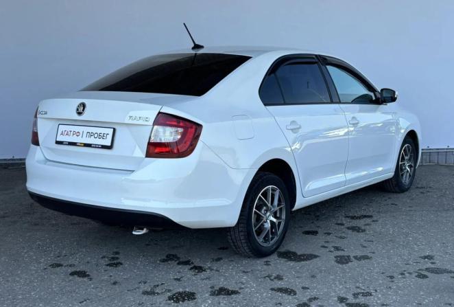 Skoda Rapid I Рестайлинг с пробегом 2018 года, цена 965 000 рублей, 219240 км, лифтбек, Автокод Объявления