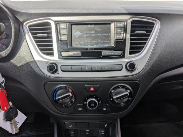 Hyundai Solaris II Рестайлинг с пробегом 2022 года, цена 1 565 000 рублей, 106067 км, седан, Автокод Объявления