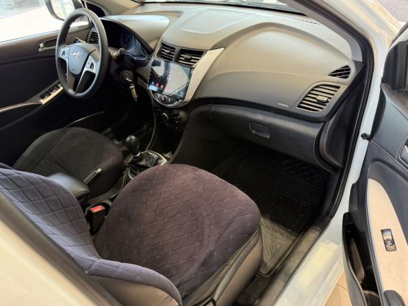 Hyundai Solaris I Рестайлинг с пробегом 2016 года, цена 890 000 рублей, 223000 км, седан, Автокод Объявления
