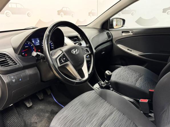 Hyundai Solaris I Рестайлинг с пробегом 2014 года, цена 995 000 рублей, 114809 км, седан, Автокод Объявления