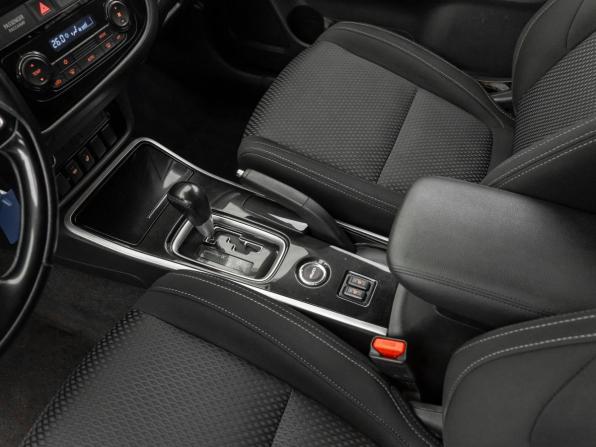 Mitsubishi Outlander III Рестайлинг 2 с пробегом 2017 года, цена 1 890 000 рублей, 142400 км, внедорожник, Автокод Объявления