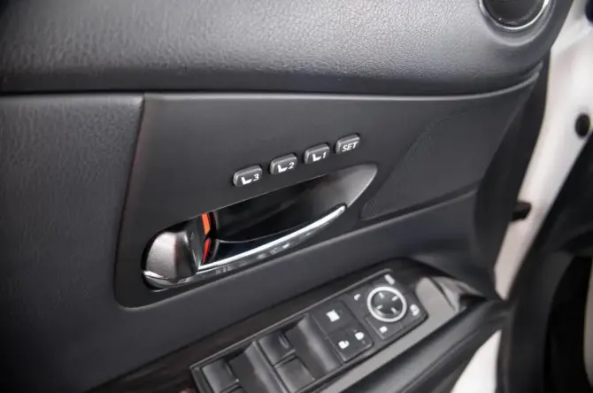 Lexus RX III с пробегом 2010 года, цена 2 269 000 рублей, 165000 км, внедорожник, Автокод Объявления