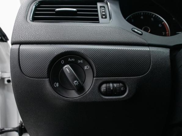 Volkswagen Jetta VI Рестайлинг с пробегом 2014 года, цена 990 000 рублей, 111362 км, седан, Автокод Объявления