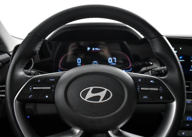 Hyundai Elantra VII (CN7) Рестайлинг с пробегом 2024 года, цена 2 098 960 рублей, 39485 км, седан, Автокод Объявления