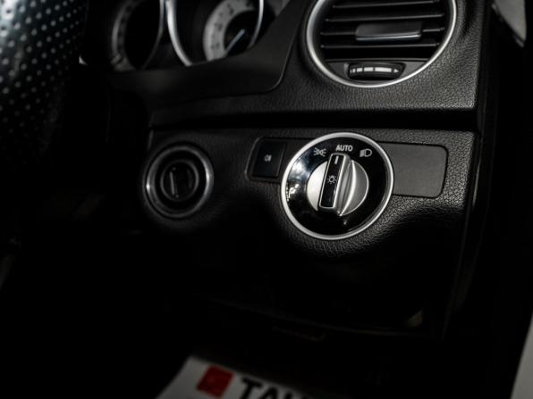 Mercedes-Benz C-Класс III (W204) Рестайлинг с пробегом 2013 года, цена 1 220 000 рублей, 113600 км, универсал, Автокод Объявления