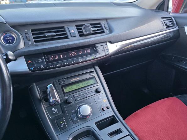 Lexus CT I с пробегом 2012 года, цена 1 570 000 рублей, 156784 км, хэтчбек, Автокод Объявления
