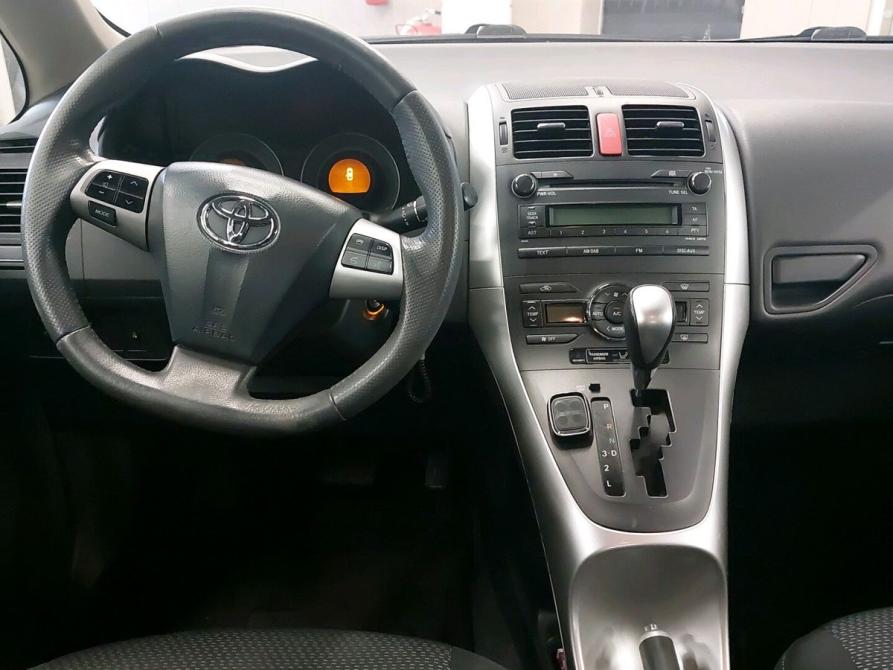 Toyota Auris I Рестайлинг Москва  - изображение 8