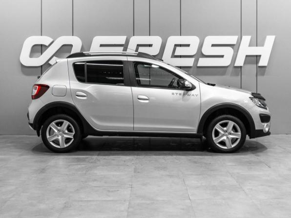 Renault Sandero II с пробегом 2016 года, цена 990 000 рублей, 86868 км, хэтчбек, Автокод Объявления