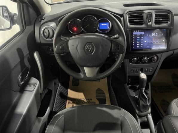 Renault Logan II с пробегом 2014 года, цена 703 400 рублей, 190035 км, седан, Автокод Объявления