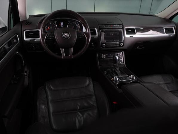 Volkswagen Touareg II Рестайлинг с пробегом 2015 года, цена 2 599 000 рублей, 200136 км, внедорожник, Автокод Объявления
