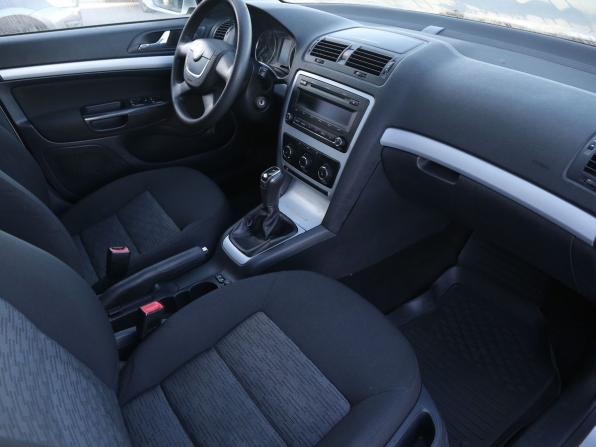 Skoda Octavia II (A5) Рестайлинг с пробегом 2011 года, цена 543 000 рублей, 233000 км, универсал, Автокод Объявления