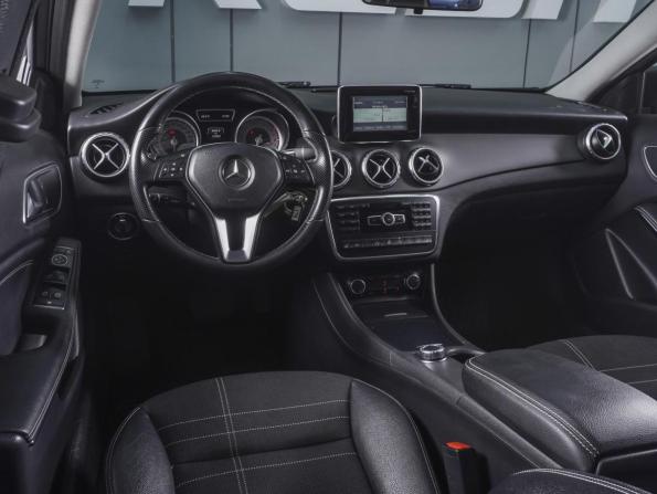 Mercedes-Benz GLA I (X156) с пробегом 2015 года, цена 1 700 000 рублей, 123582 км, внедорожник, Автокод Объявления