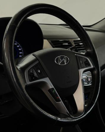 Hyundai Solaris I Рестайлинг с пробегом 2016 года, цена 930 000 рублей, 89725 км, седан, Автокод Объявления