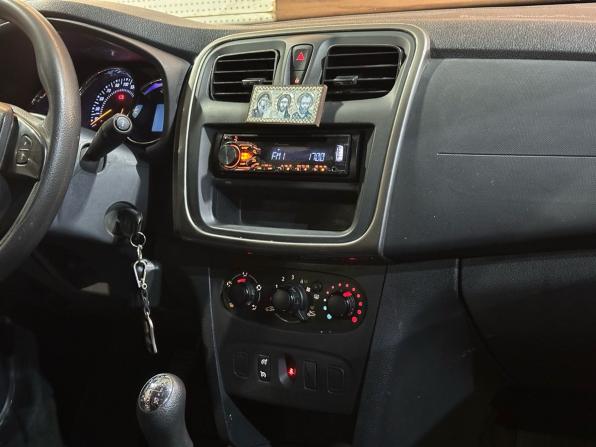 Renault Sandero II с пробегом 2016 года, цена 999 900 рублей, 66047 км, хэтчбек, Автокод Объявления