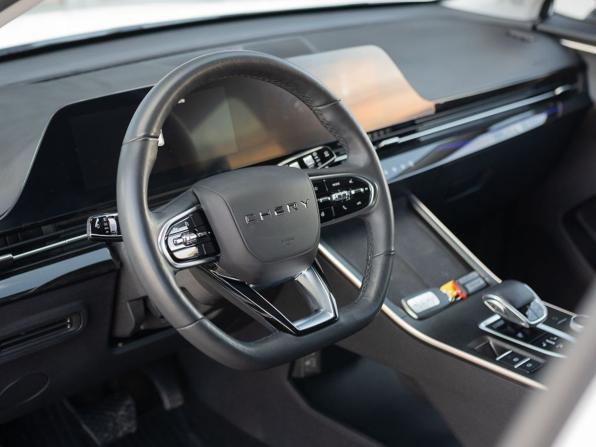Omoda C5 I с пробегом 2022 года, цена 1 630 000 рублей, 66068 км, внедорожник, Автокод Объявления