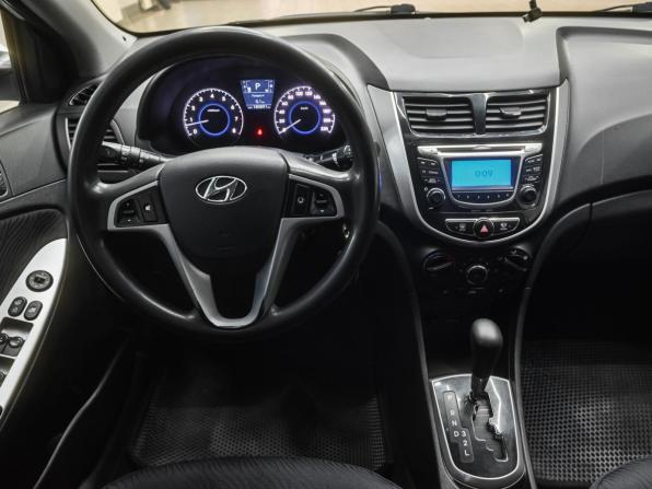 Hyundai Solaris I с пробегом 2013 года, цена 899 000 рублей, 180000 км, хэтчбек, Автокод Объявления