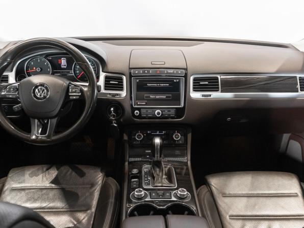 Volkswagen Touareg II Рестайлинг с пробегом 2016 года, цена 3 100 000 рублей, 275000 км, внедорожник, Автокод Объявления